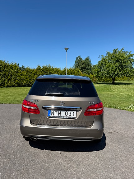 Mercedes-Benz B180 17 of 20