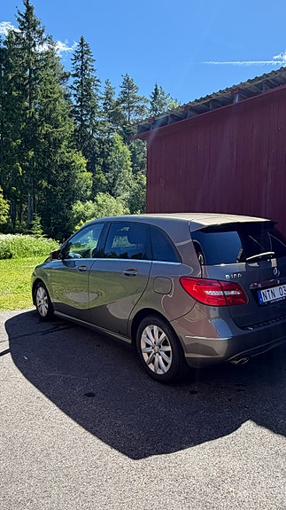 Mercedes-Benz B180 18 of 20