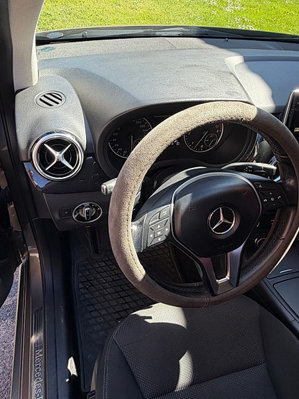Mercedes-Benz B180 10 of 20