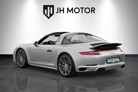 Porsche 911 Targa 4 5 of 30