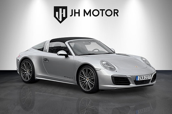Porsche 911 Targa 4 10 of 28
