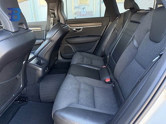 Volvo V90 Cross Country 7 of 18