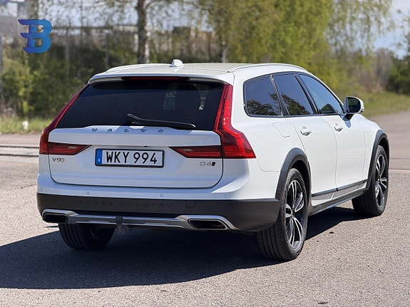 Volvo V90 Cross Country 17 of 18