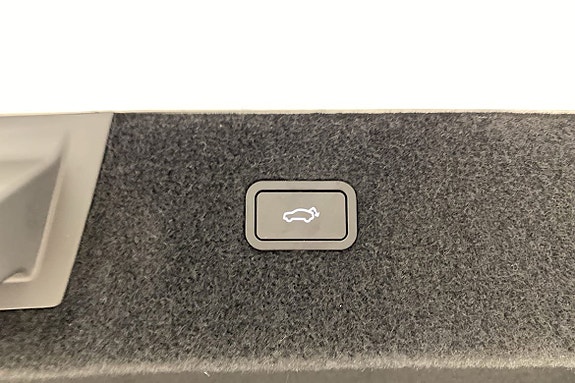 Polestar 4 15 of 17