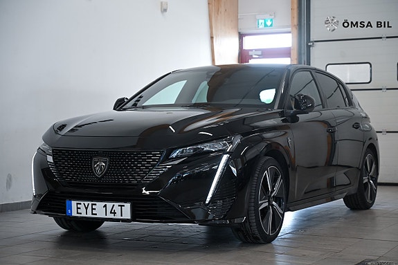 Peugeot 308 2 of 5