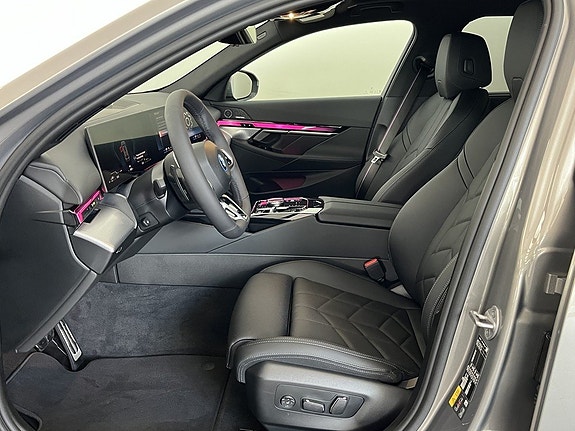 BMW 530e 5 of 5