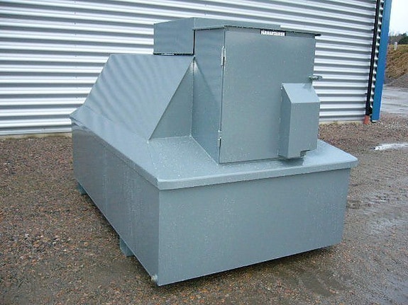 Färmartanken stationär dieseltank i plåt 2300 L 2 of 2