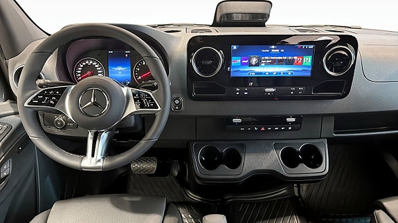 Mercedes-Benz Sprinter 319 4 of 12