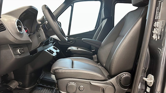 Mercedes-Benz Sprinter 319 11 of 12