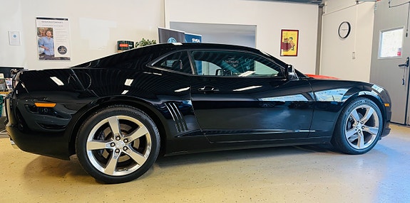 Chevrolet Camaro SS 9 of 19