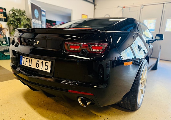 Chevrolet Camaro SS 8 of 19