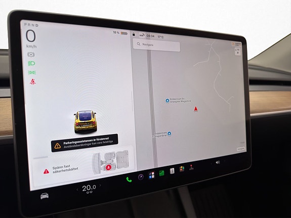 Tesla Model Y 21 of 30