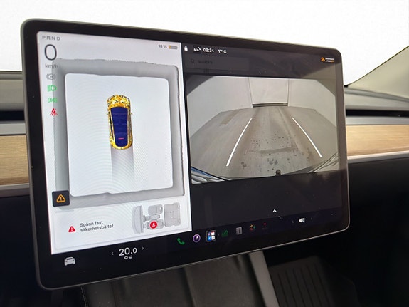 Tesla Model Y 20 of 30