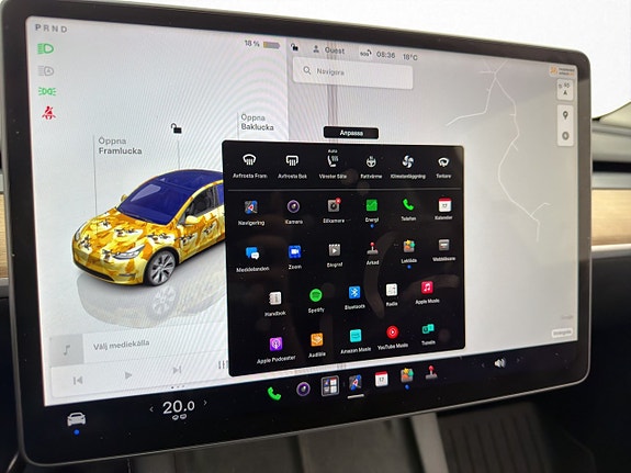 Tesla Model Y 28 of 30