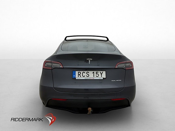 Tesla Model Y 8 of 30