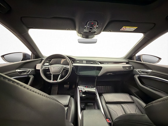Audi e-tron 13 of 30