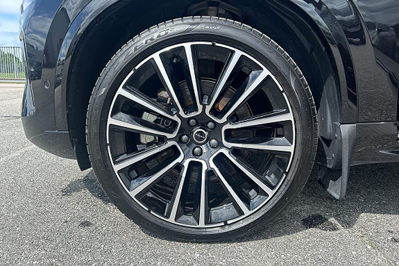 Volvo XC90 19 of 19