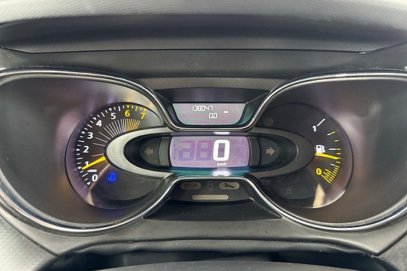 Renault Captur 14 of 19