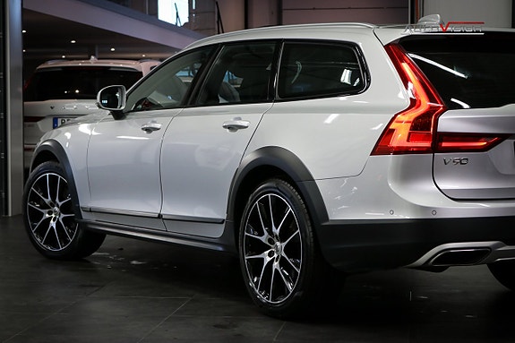Volvo V90 Cross Country 5 of 5