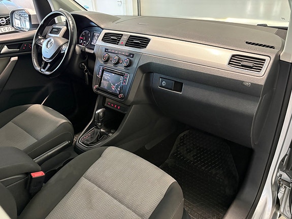 Volkswagen Caddy Maxi 11 of 22