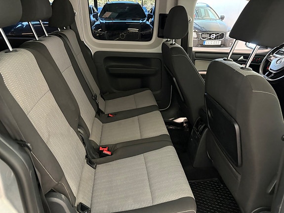 Volkswagen Caddy Maxi 20 of 22