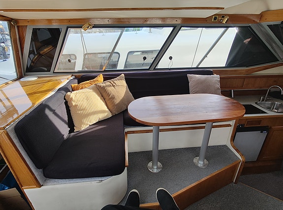 Bayliner 2850 (2858) Contessa Command Bridge, -86 4 of 5