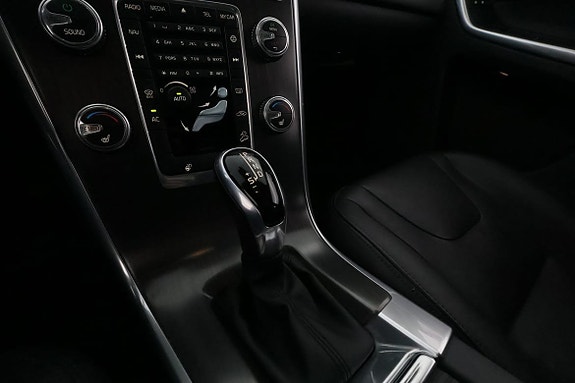 Volvo XC60 20 of 29