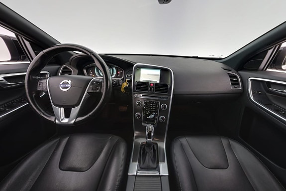 Volvo XC60 12 of 29