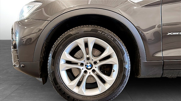BMW X4 9 of 13