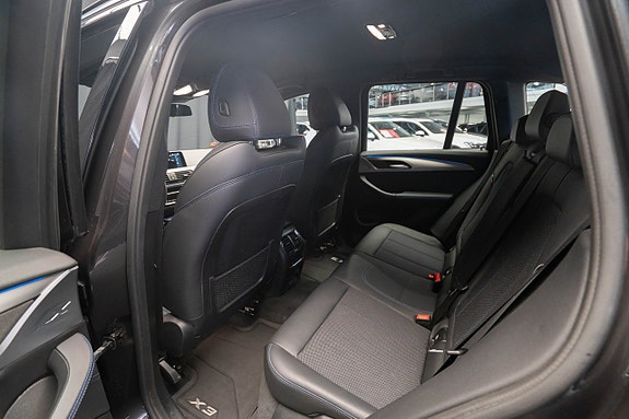 BMW X3 20 of 27