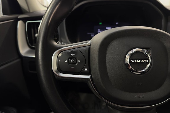 Volvo XC60 10 of 24