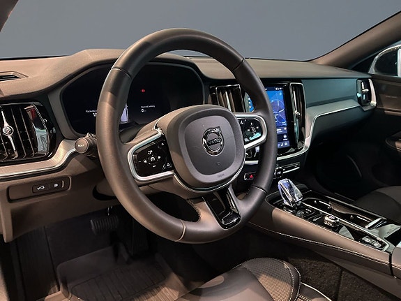 Volvo V60 5 of 17