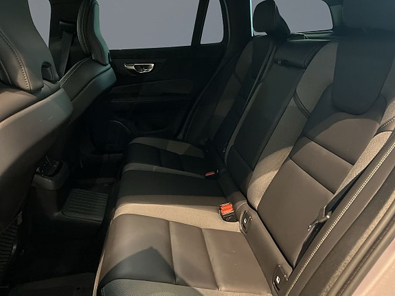 Volvo V60 8 of 17