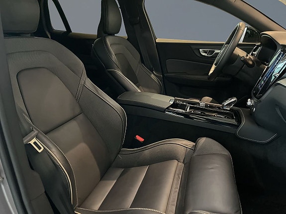 Volvo V60 7 of 17
