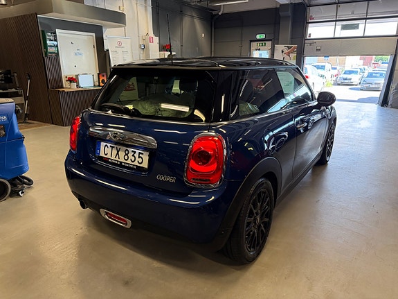 MINI Cooper 5 of 5