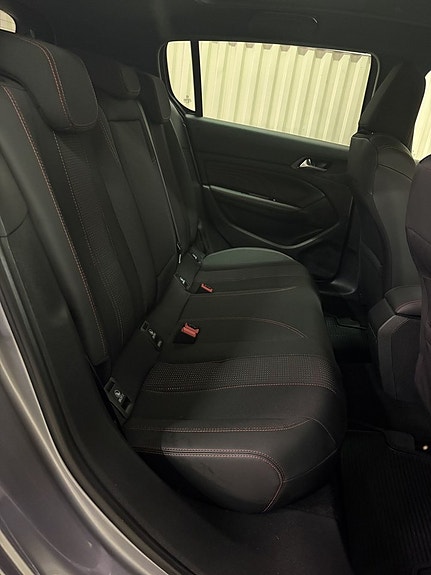 Peugeot 308 11 of 23
