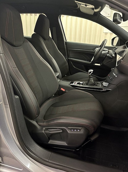 Peugeot 308 10 of 23