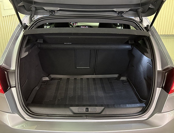 Peugeot 308 8 of 23