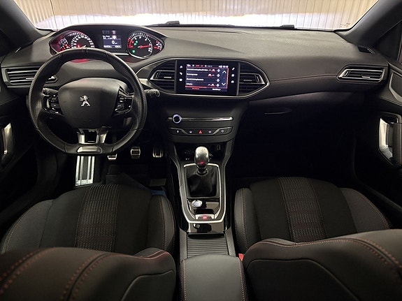 Peugeot 308 12 of 23