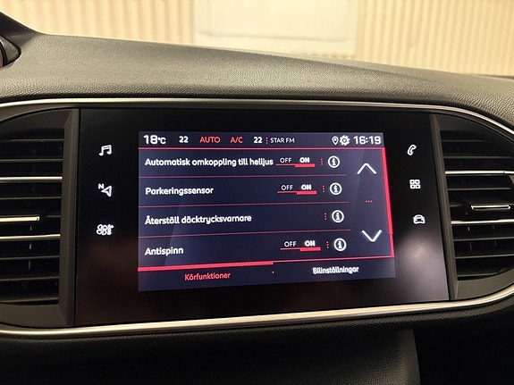 Peugeot 308 17 of 23