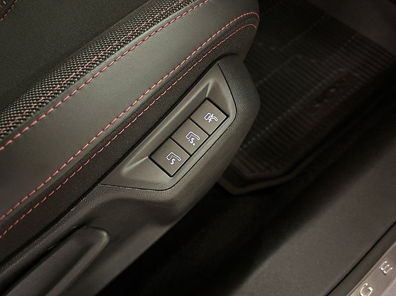 Peugeot 308 16 of 23