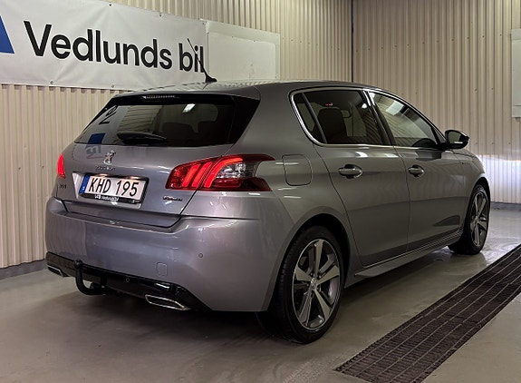 Peugeot 308 3 of 5