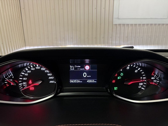 Peugeot 308 18 of 23