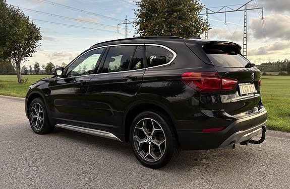 BMW X1 3 of 25
