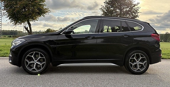 BMW X1 2 of 25