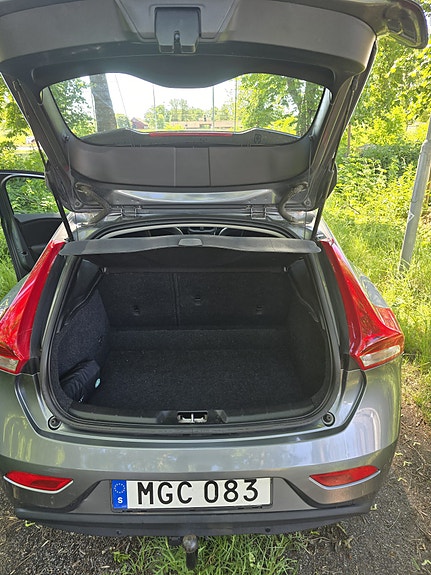 Volvo V40 5 of 5