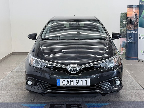 Toyota Auris 3 of 18