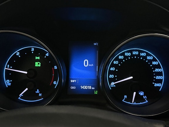 Toyota Auris 5 of 18