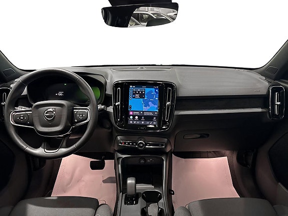 Volvo EX40 9 of 23