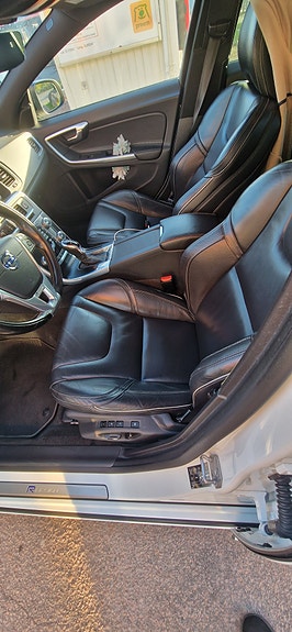 Volvo S60 5 of 5